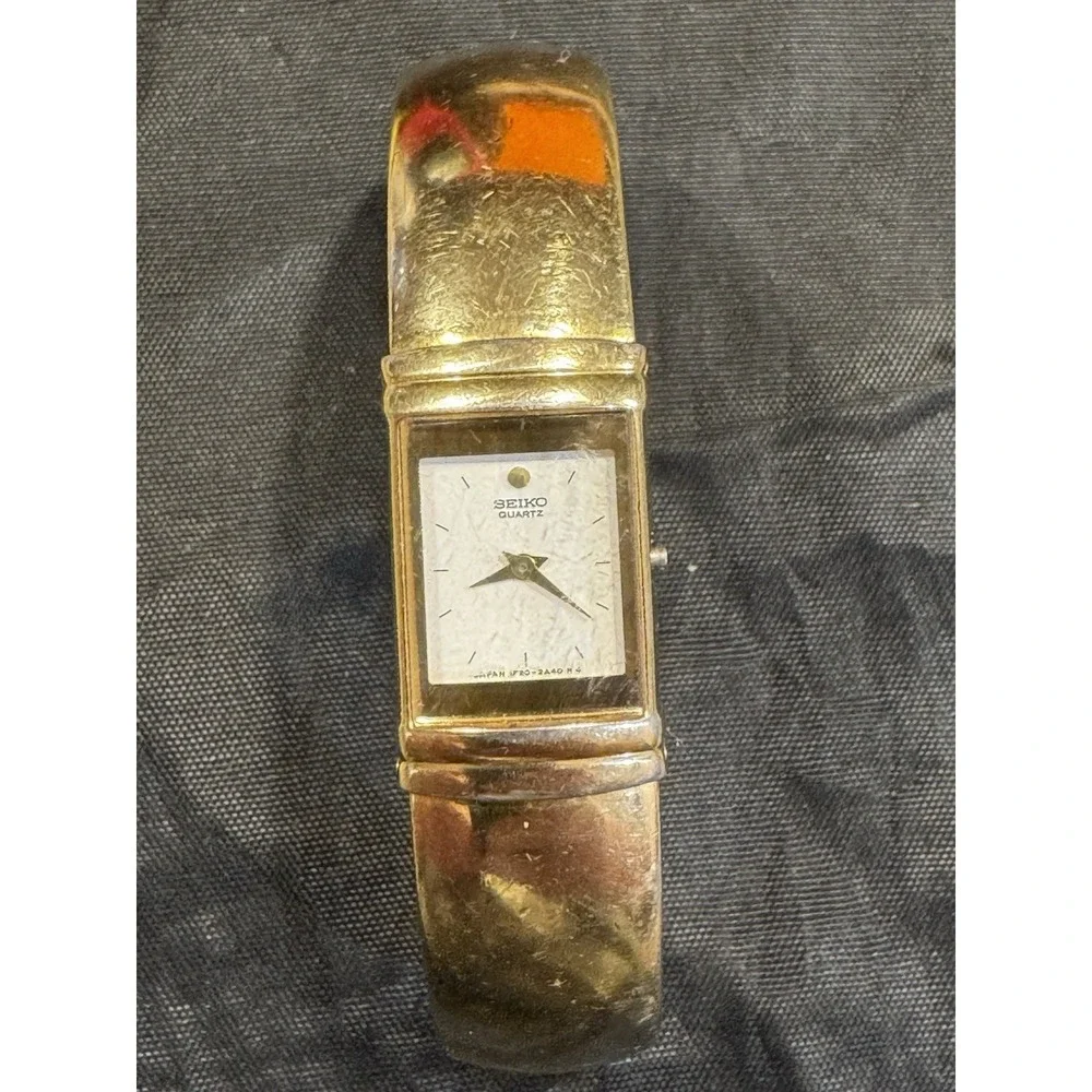 Seiko Quartz 1F20-5K19‎ Ladies Bracelet Watch, For Parts/Repair